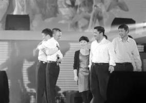 涓轰粈涔堥偅涔堝鐨勫勾杞讳汉宕囨嫓椹簯,涓轰粈涔堟湁杩欎箞澶氫汉宕囨嫓椹簯