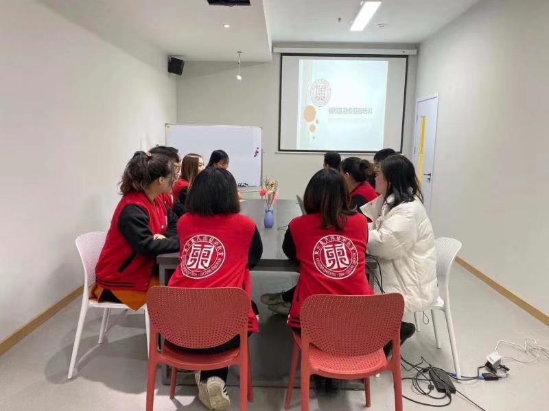 淇濆畾甯備笢鏂圭鑹烘湳鍩硅瀛︽牎,涓滄柟绔ラ珮纰戝簵鏍″尯