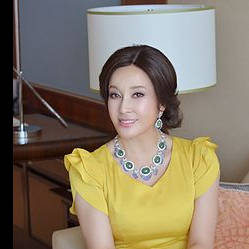 刘晓庆究竟有多少钱,六十五岁刘晓庆回老家买墓地