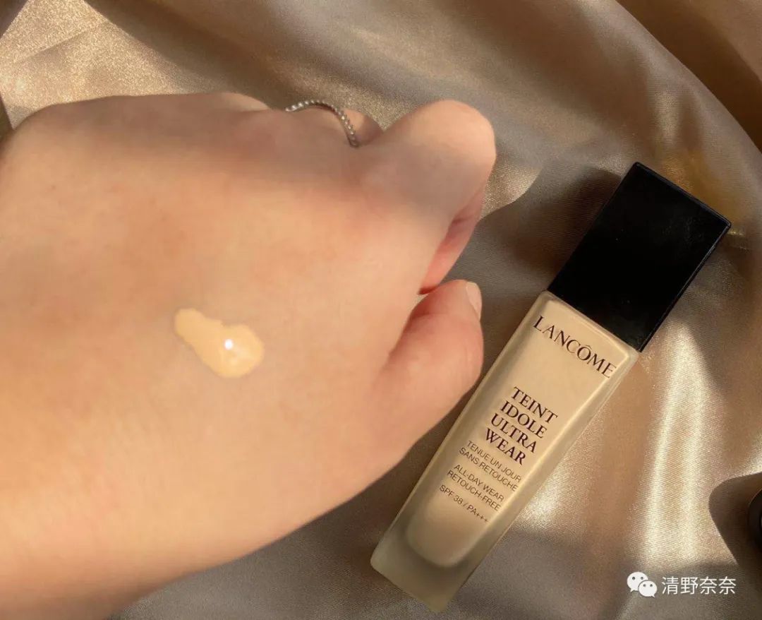 菁纯粉底跟白金粉底对比,菁纯粉底液测评视频