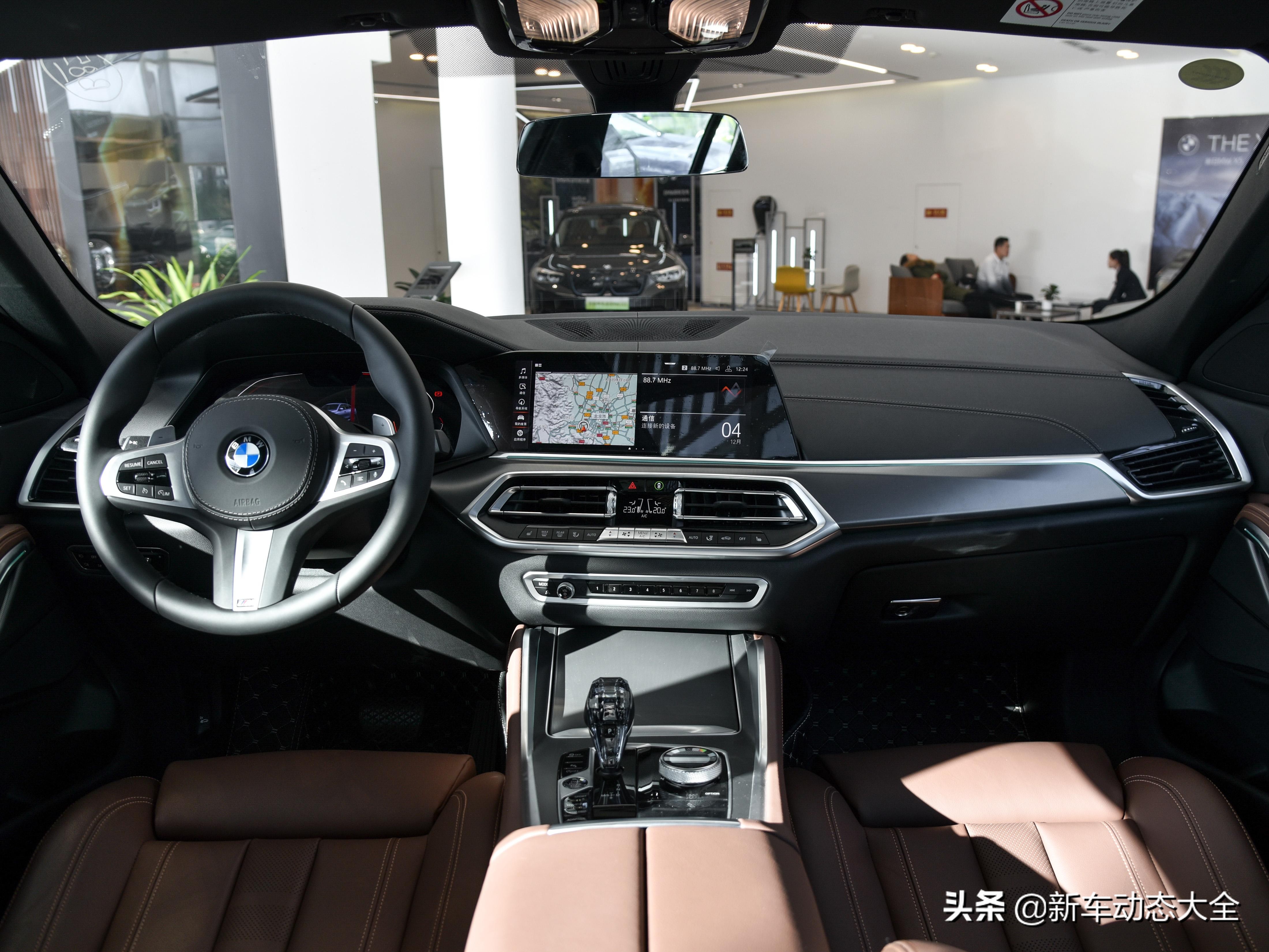 大SUV原装进口,豪华品牌轿跑SUV开创者,实拍宝马X6