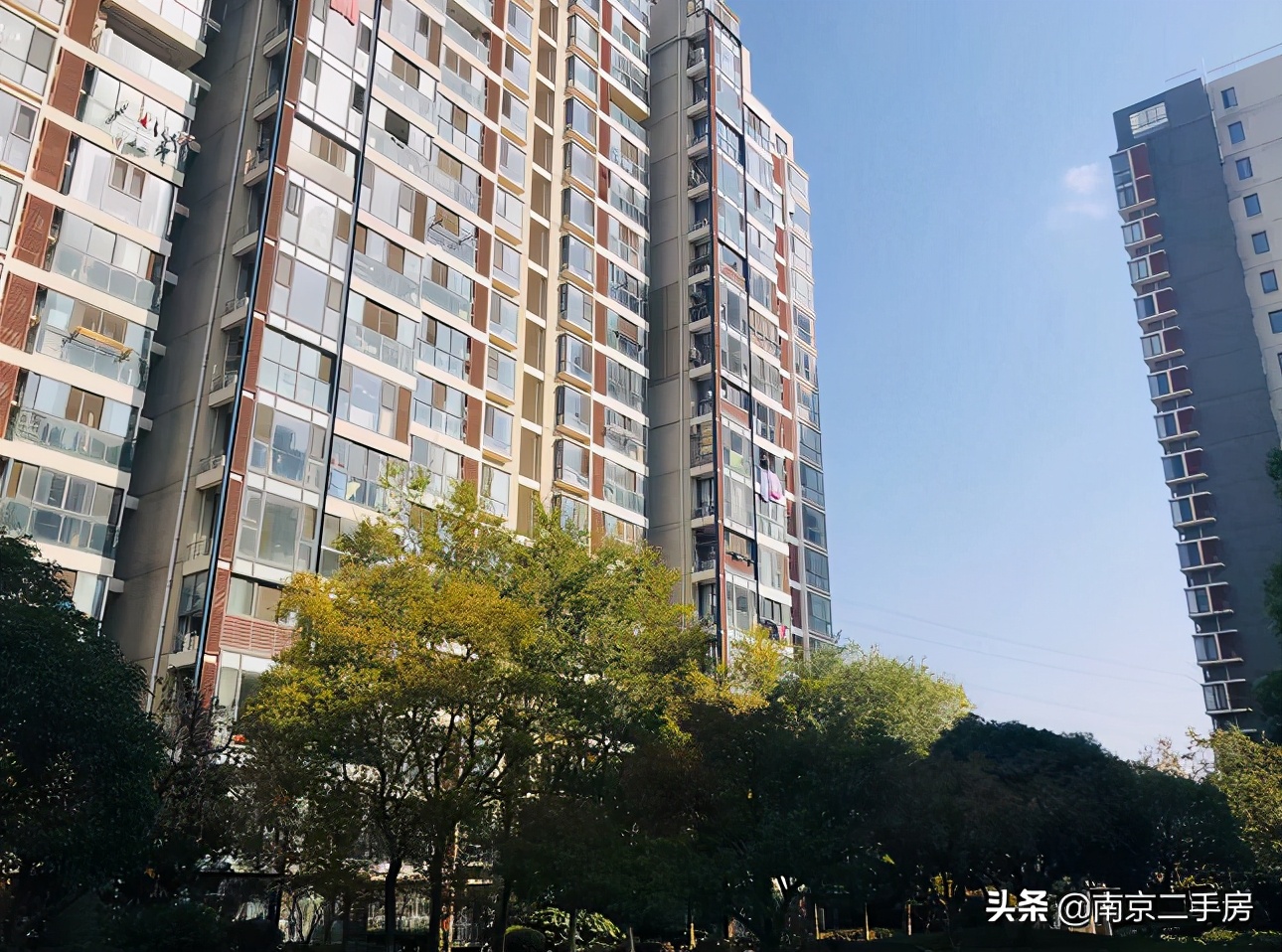 房价超7万/㎡！实探河西中部门禁超严小区，现场竟被圈粉了