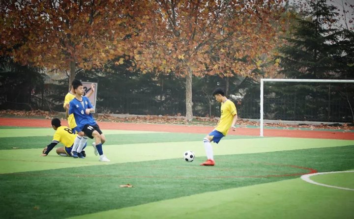 日照新营中学足球队赴武汉比赛,日照新营中学2017