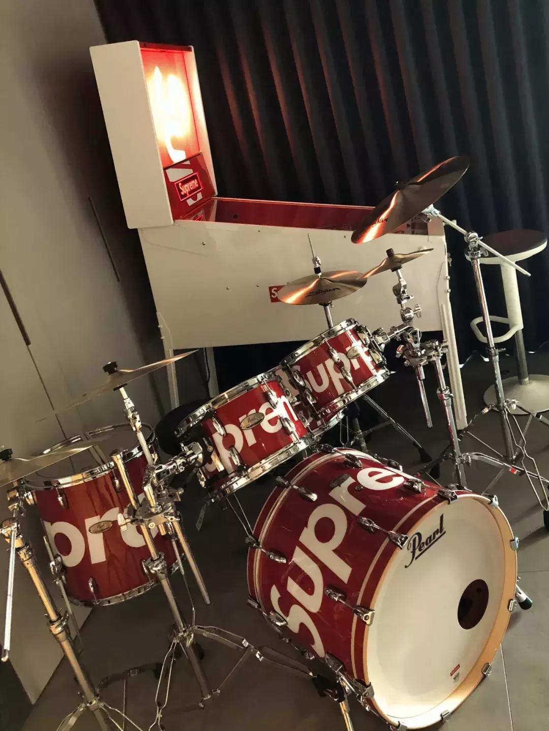 罗志祥参观萧敬腾豪宅,罗志祥家的玩具