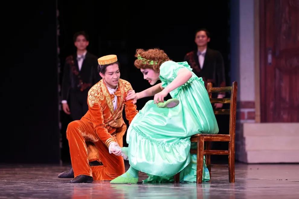 灰姑娘芭蕾舞剧赏析,灰姑娘芭蕾英国皇家舞剧