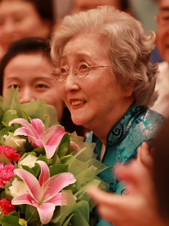 蒋英和钱学森年轻照片,蒋英和钱学森照片