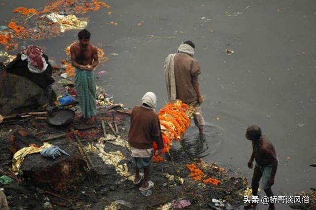 印度人为什么恒河沐浴,印度恒河沐浴是什么习俗