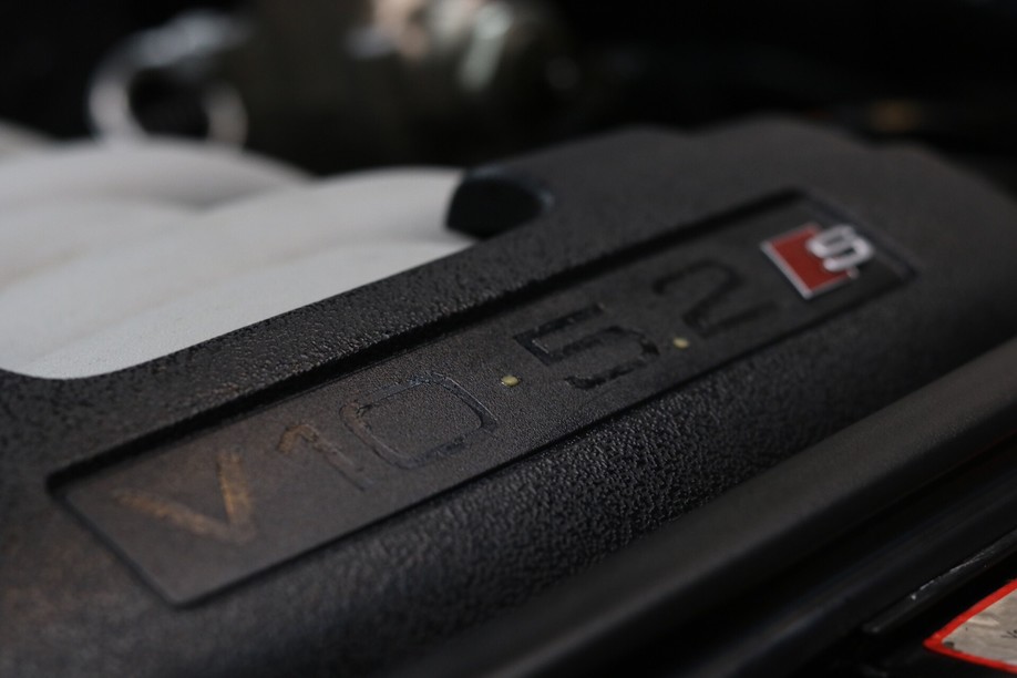 怪兽修车：修复一辆09年西装暴徒奥迪S8，当年售价200多万