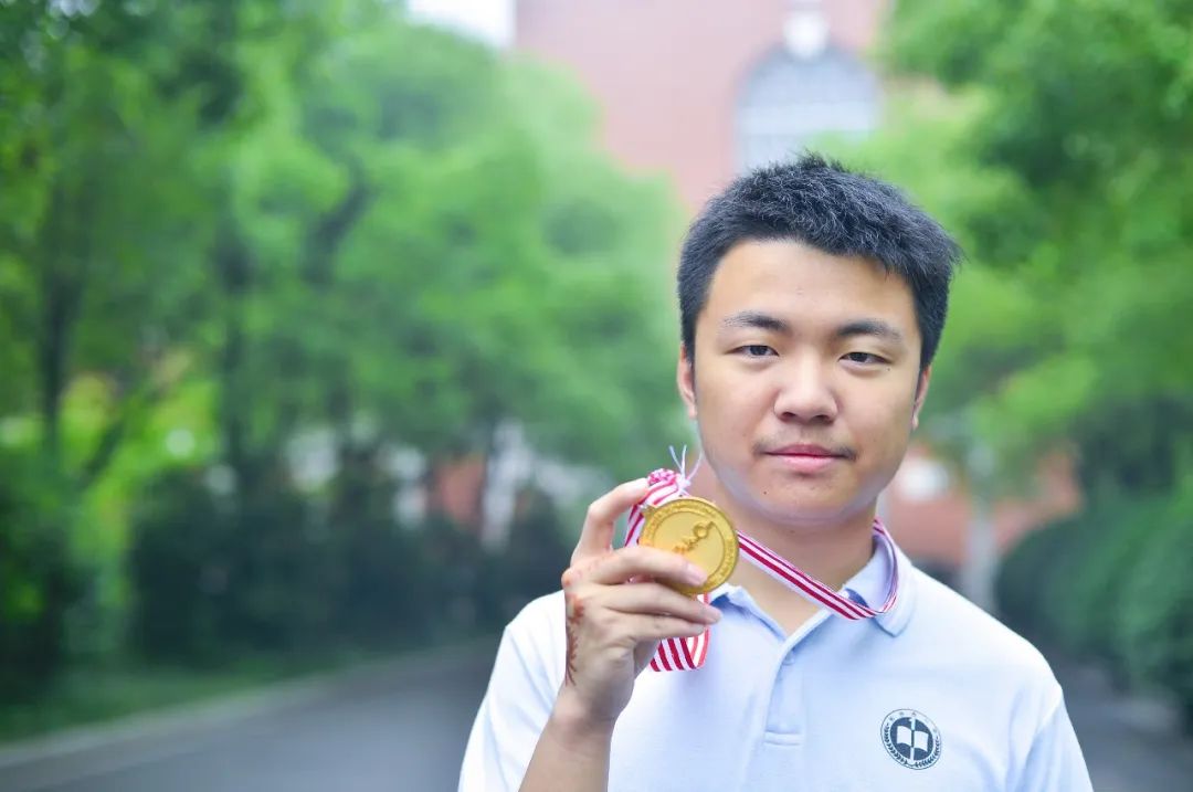 青年毛主席,榜首进一中!他曾就读的长沙市一中究竟有多牛?