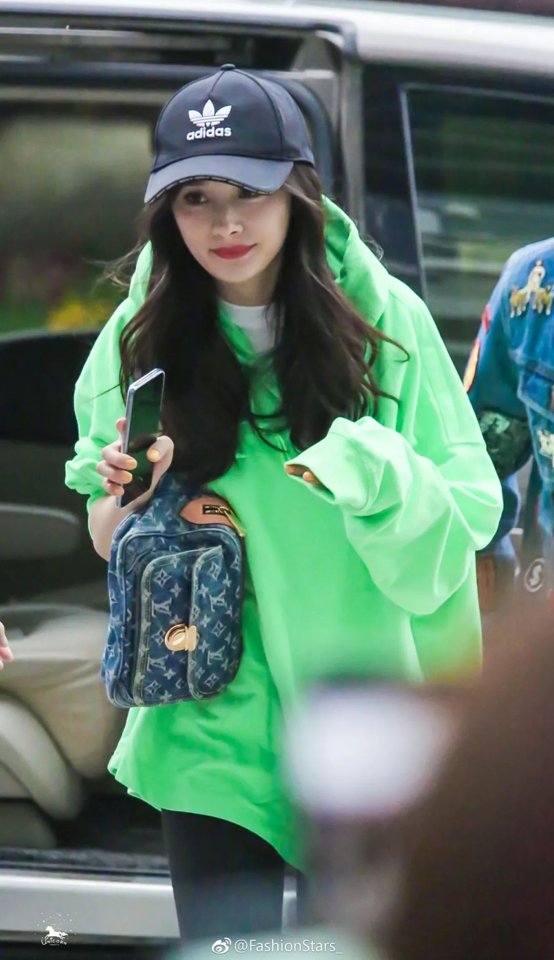 魏大勋杨幂亲密照,杨幂和魏大勋的高甜合集