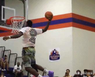 抢戏儿子5胜0负？詹皇34岁210天仍能轻松超框暴扣！减重效果明显