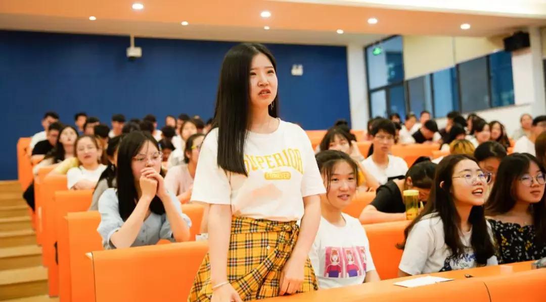 就业季专家来解惑—物通网董事长为物流专业大学生带来满满干货