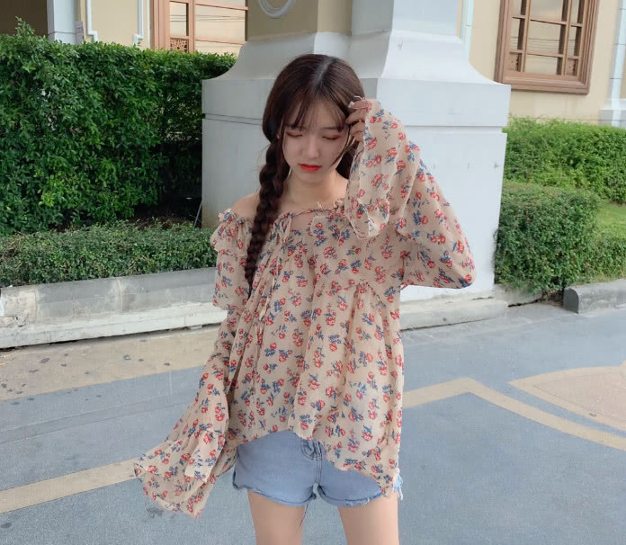 允恩现在的生活,允恩的家庭条件