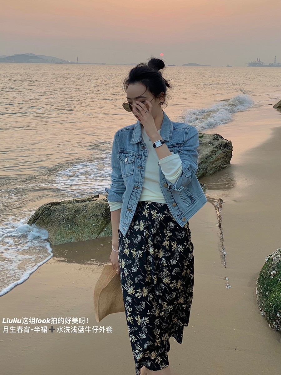 牛仔外套的n种搭配百搭又时髦,很潮的牛仔外套搭什么裤子好看