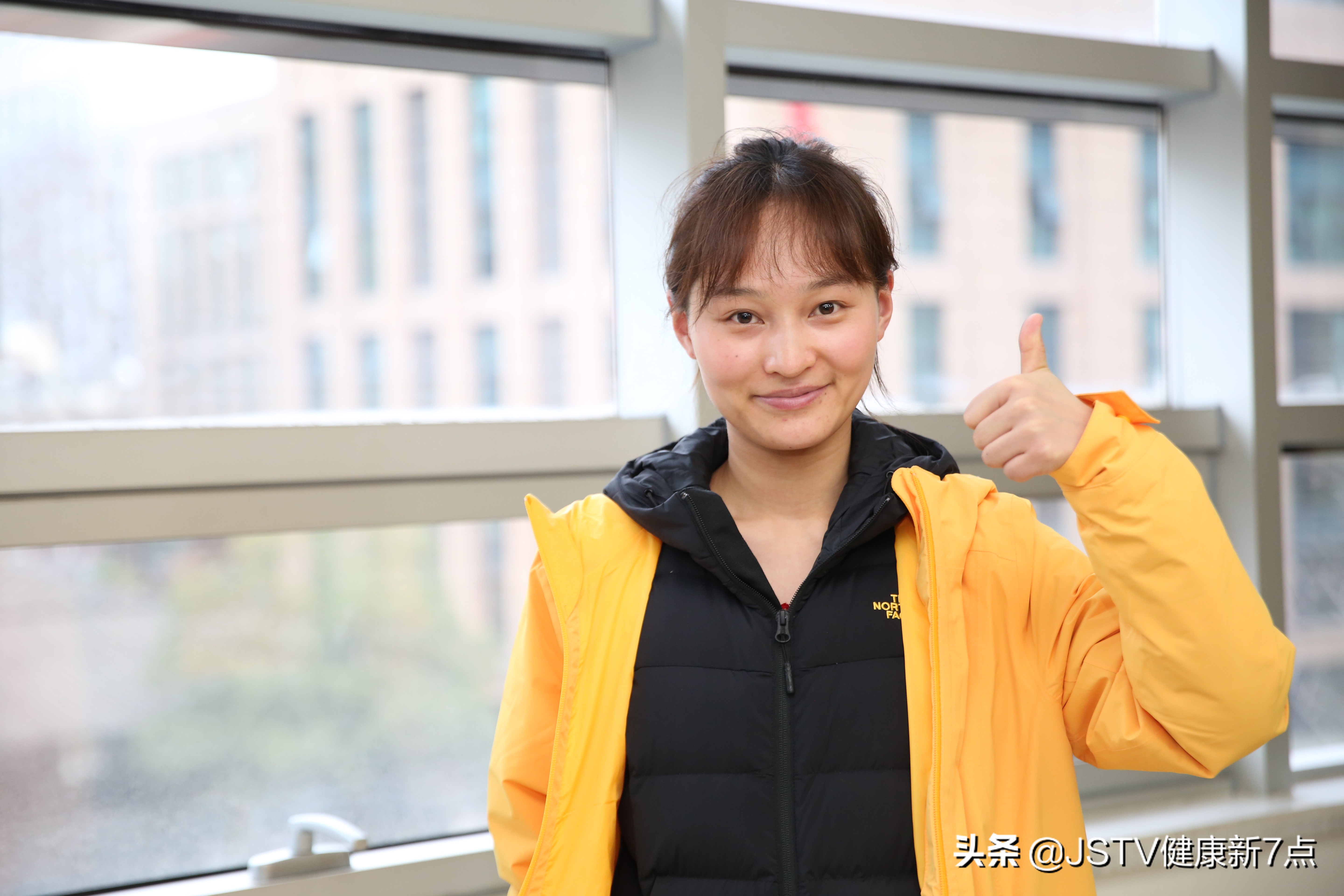 抗击疫情医护人员纪录片半小时,医务人员抗击疫情连续工作20多天