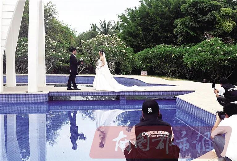 疫情期间三亚女护士照片,河南疫情女护士