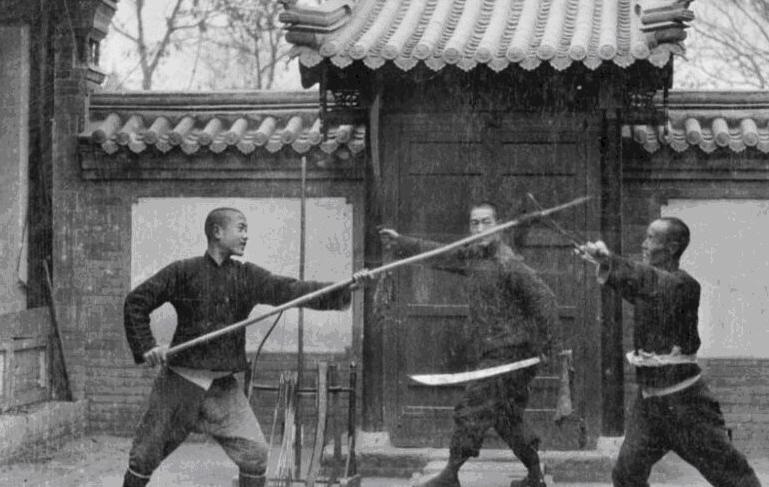 解放后燕子李三谁抓的,第一代燕子李三被抓