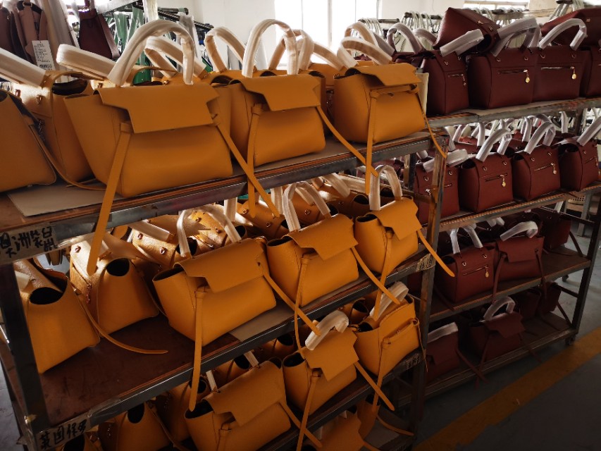 女生包包800一个贵吗,爱马仕包包为什么这么贵