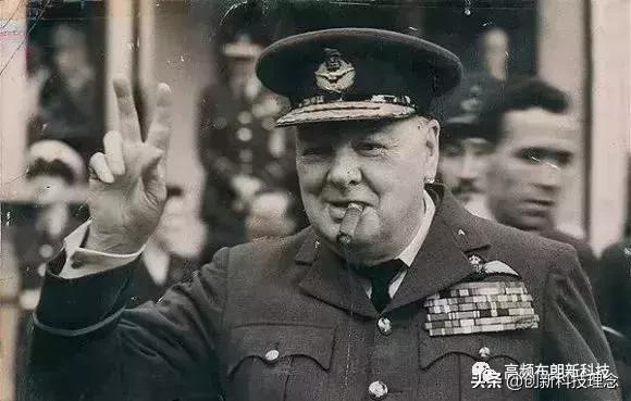 看看100年前的美国土豪，你就会明白中国……