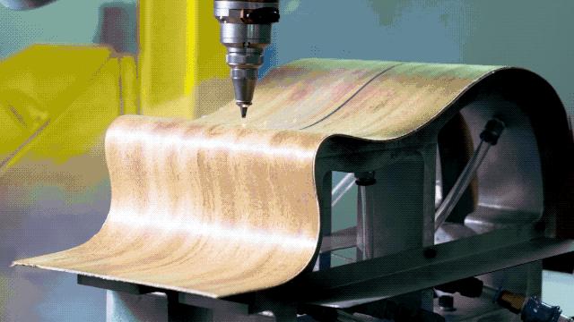 我用这把吉他，圆了青*梦春**