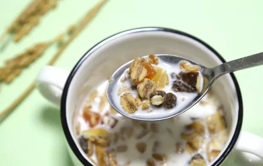 早餐即食麦片选哪些好,低脂营养即食麦片哪种好