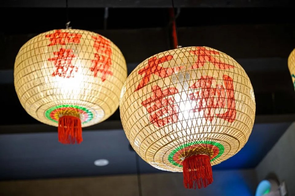 鍖椾含璺渶鏈夌壒鑹茬殑搴楅摵,鍖椾含璺竴瀹舵疆姹曠墰涓搁潰