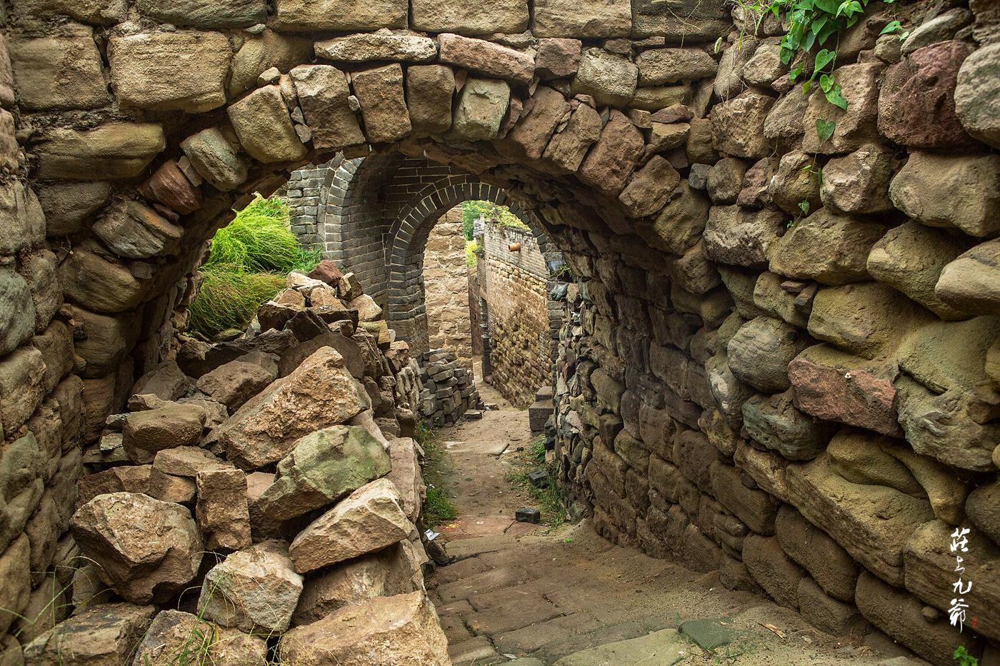 黄河上寂寥的碛口号大船留住了曾经的盛世繁华