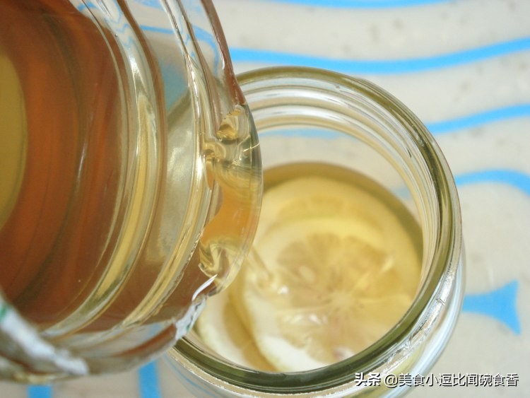 蜂蜜柠檬水的功效治咳嗽,蜂蜜柠檬水做法