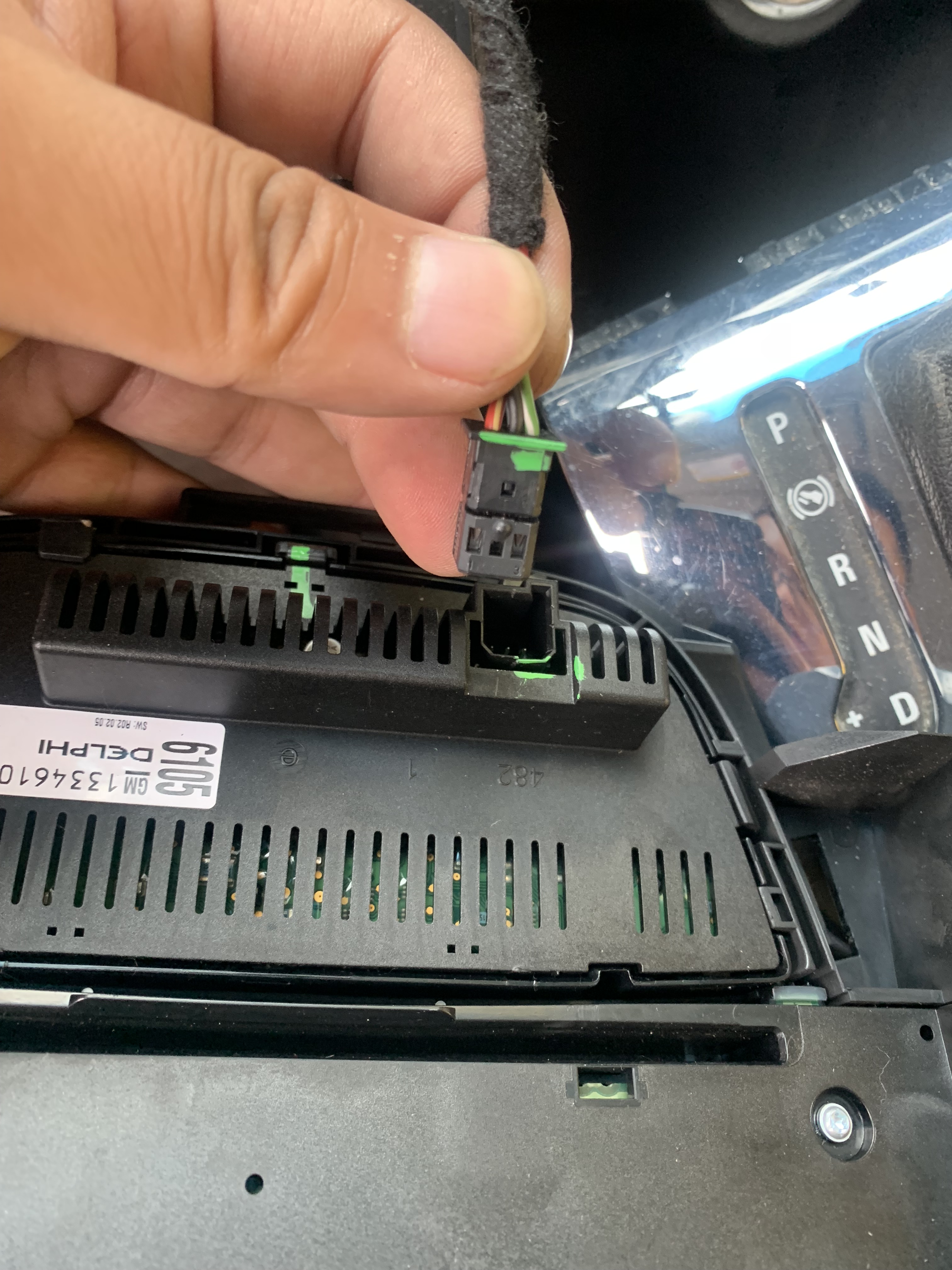 自己动手更换别克英朗挡把,别克英朗改装横屏导航