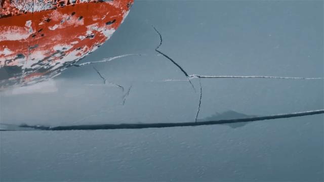 中国破冰船是怎么破冰的,破冰船是如何撞冰