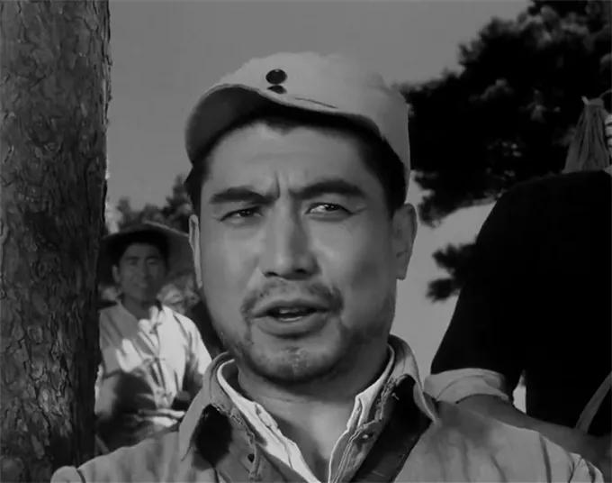 地雷战渡边假装妇女偷地雷被炸,地雷战渡边假装妇女偷地雷第几集