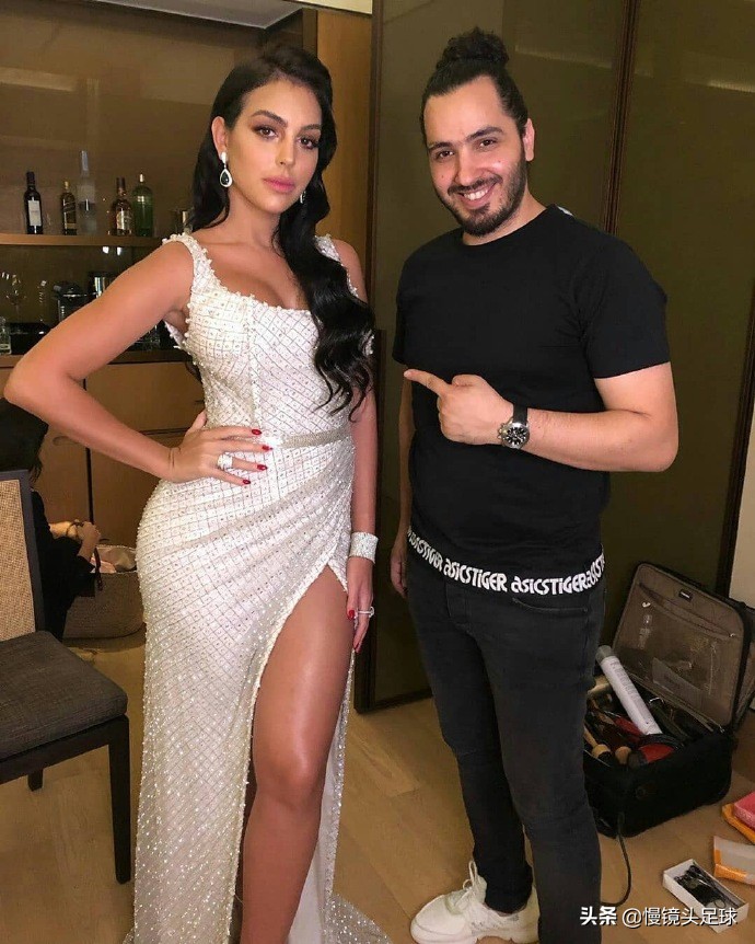 c罗和迷你罗同框照片,c罗给迷你罗庆祝6岁生日