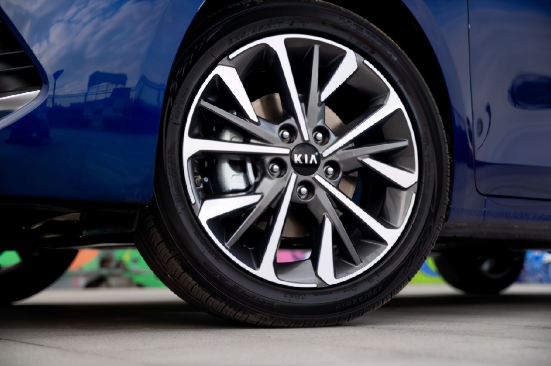 为什么第一辆车不建议买电车,为什么第一辆车不建议买二手