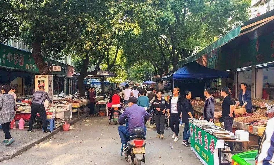 芜湖凤凰美食街和小吃街推荐,芜湖离大白鲸公园近的小吃街