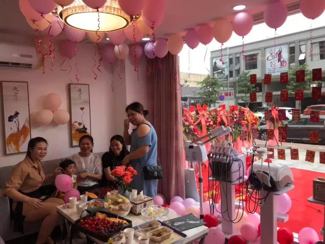 恭喜！卉盈国际佛山官窑加盟店今日隆重开张！