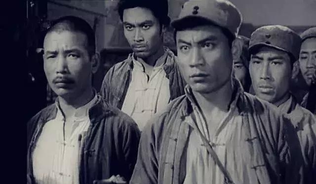 郭振清演的老电影平原游击队,郭振清平原游击队骑马出场视频