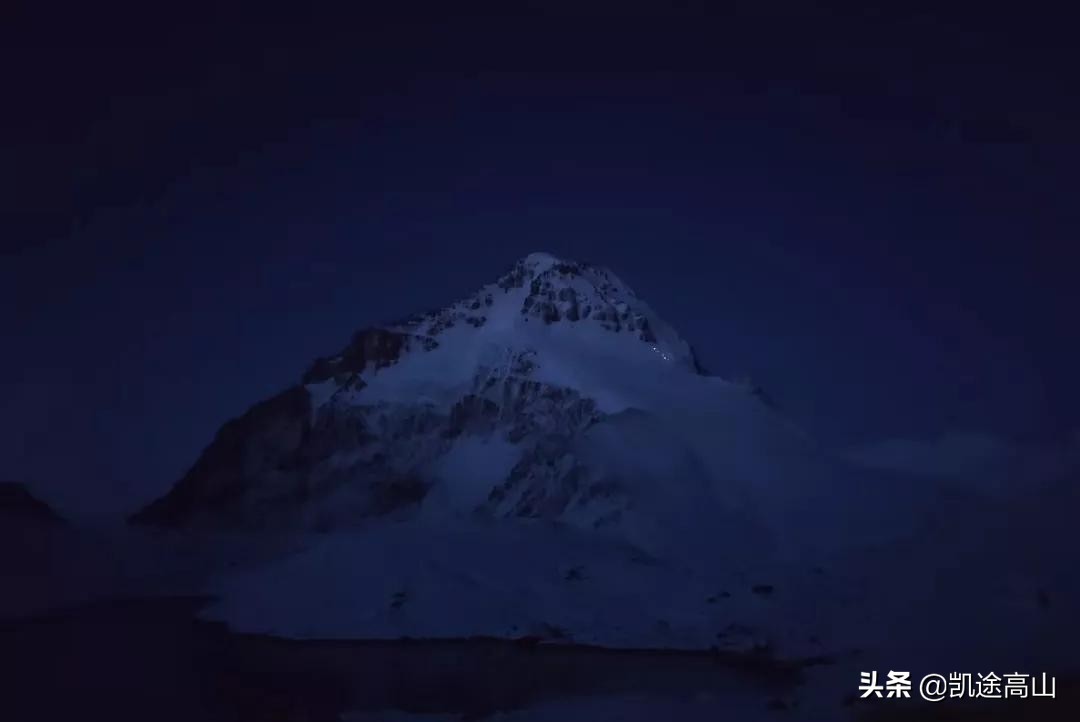 那一年，他们滑坠到人生的谷底：两名登山者和两部电影