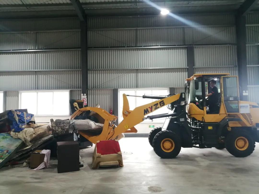 旧家具旧沙发怎么处理,废旧沙发大件垃圾人工处理