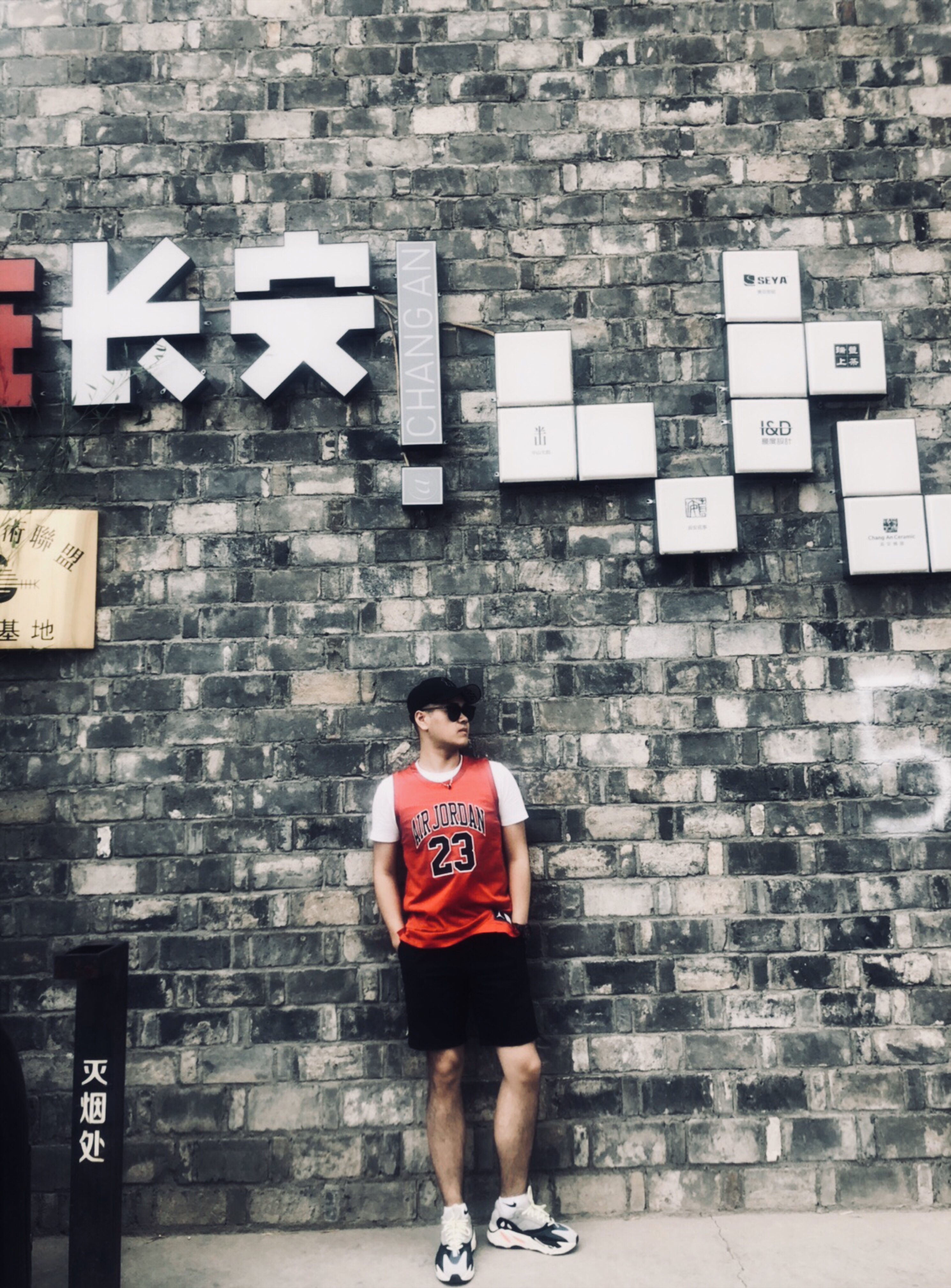 潮男穿搭蓝色牛仔短裤,潮男短裤穿搭