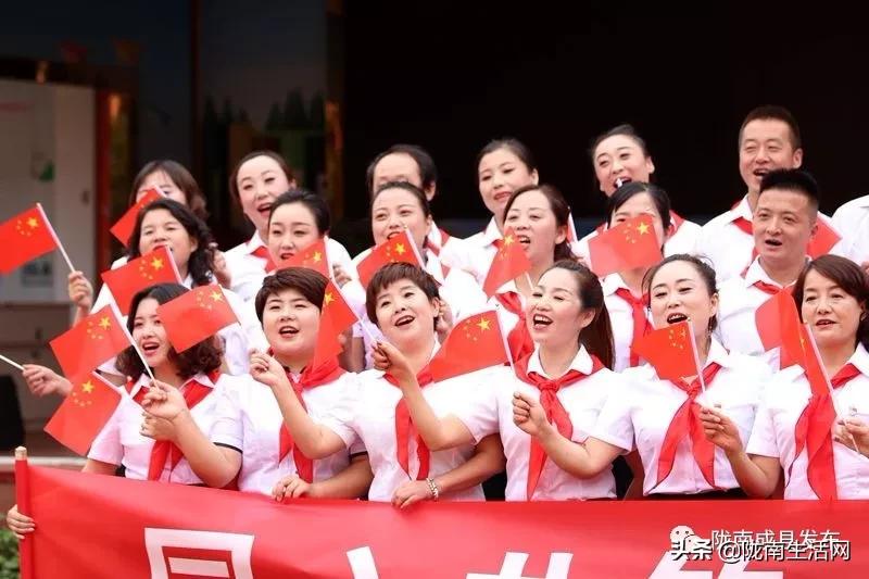 我叫成县，这是我2019年的自拍照