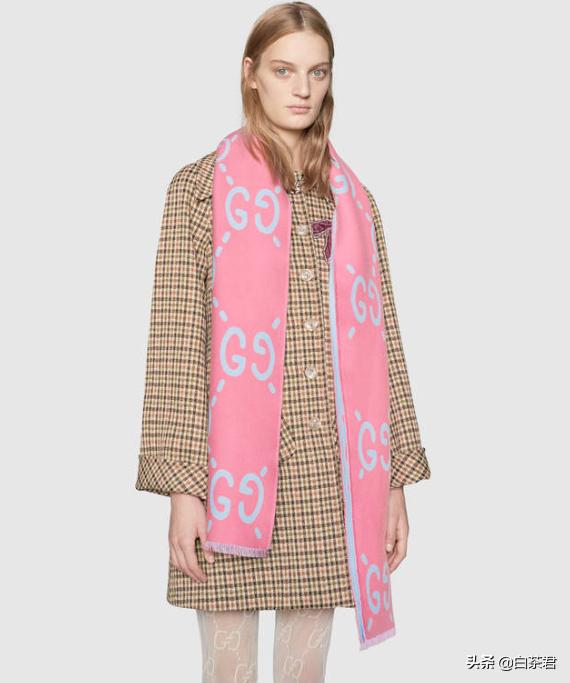 时尚秋冬爆款围巾,2021最流行的大牌围巾秋冬款