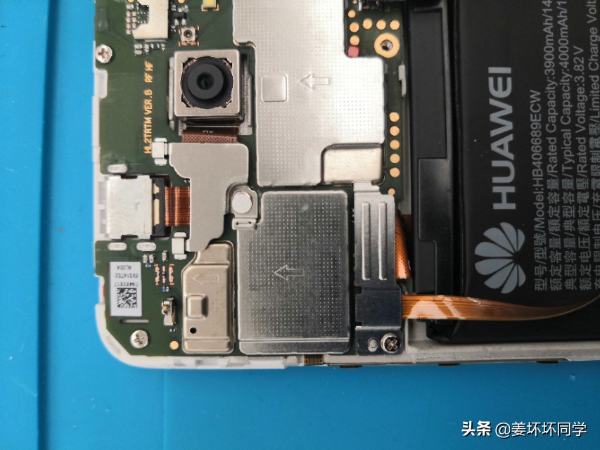 华为畅享7plus拆后盖换电池,华为畅享7plus更换尾插视频