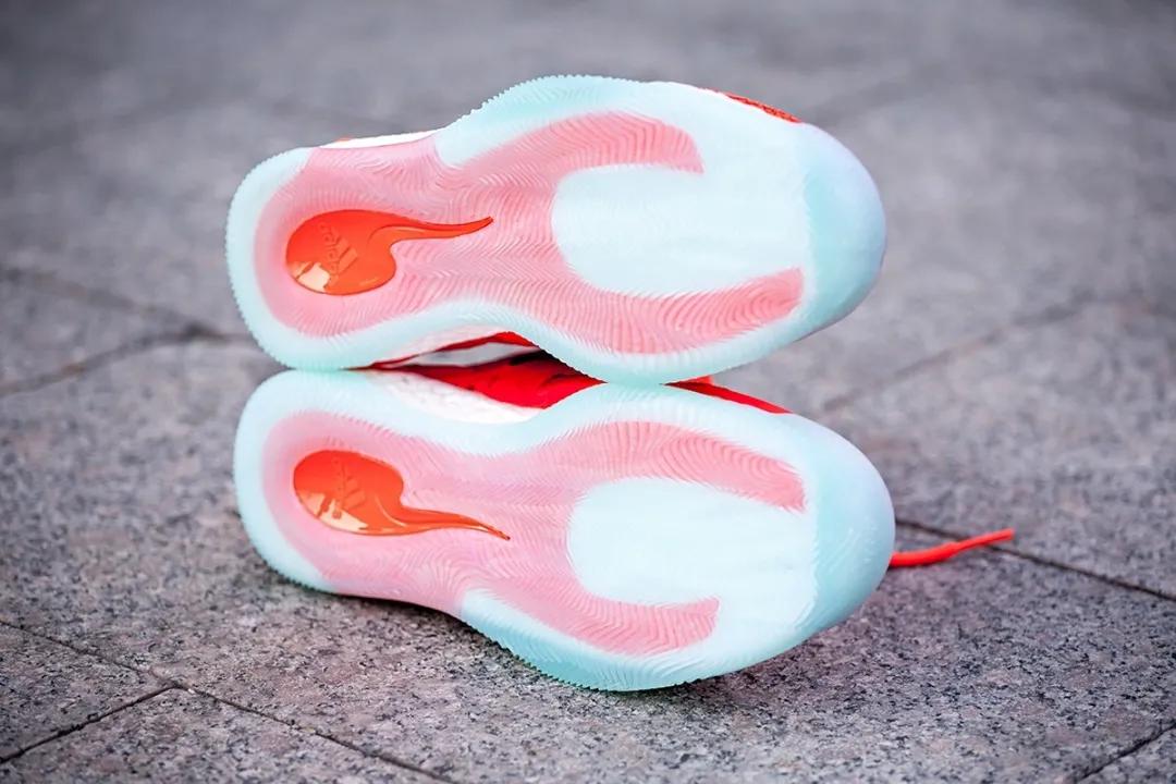 阿迪达斯罗斯11代实战测评,罗斯11实战测评