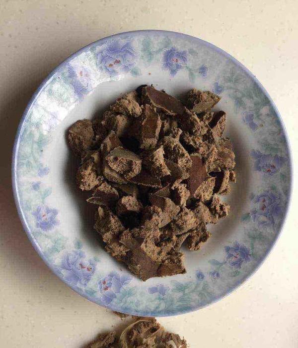 猪肝怎么做成粉给宝宝吃,如何给儿童做煮熟的猪肝