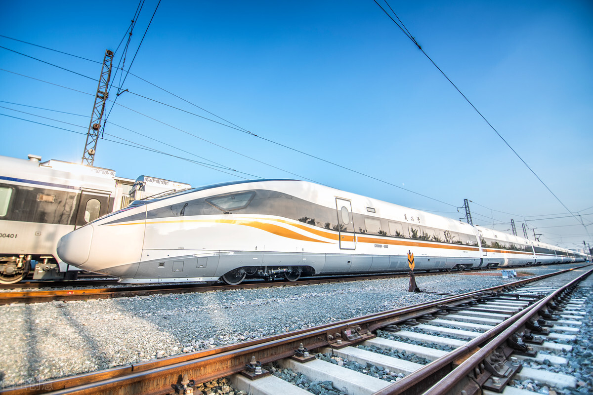 动车是和谐号吗,d1860动车是和谐号还是复兴号