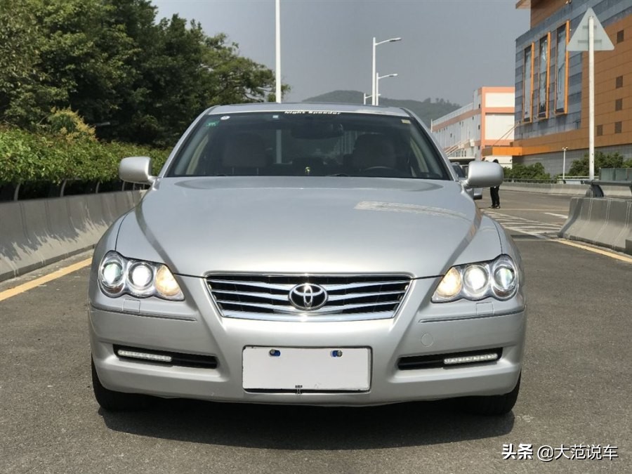 六缸丰田锐志，重拾经典后驱，操控依然得心应手