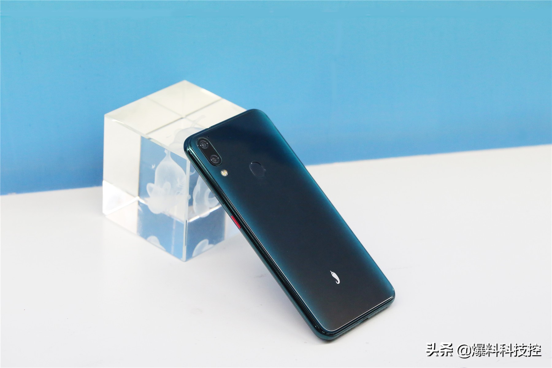 小辣椒红辣椒7x尊享版手机开箱,红辣椒7x开箱测评