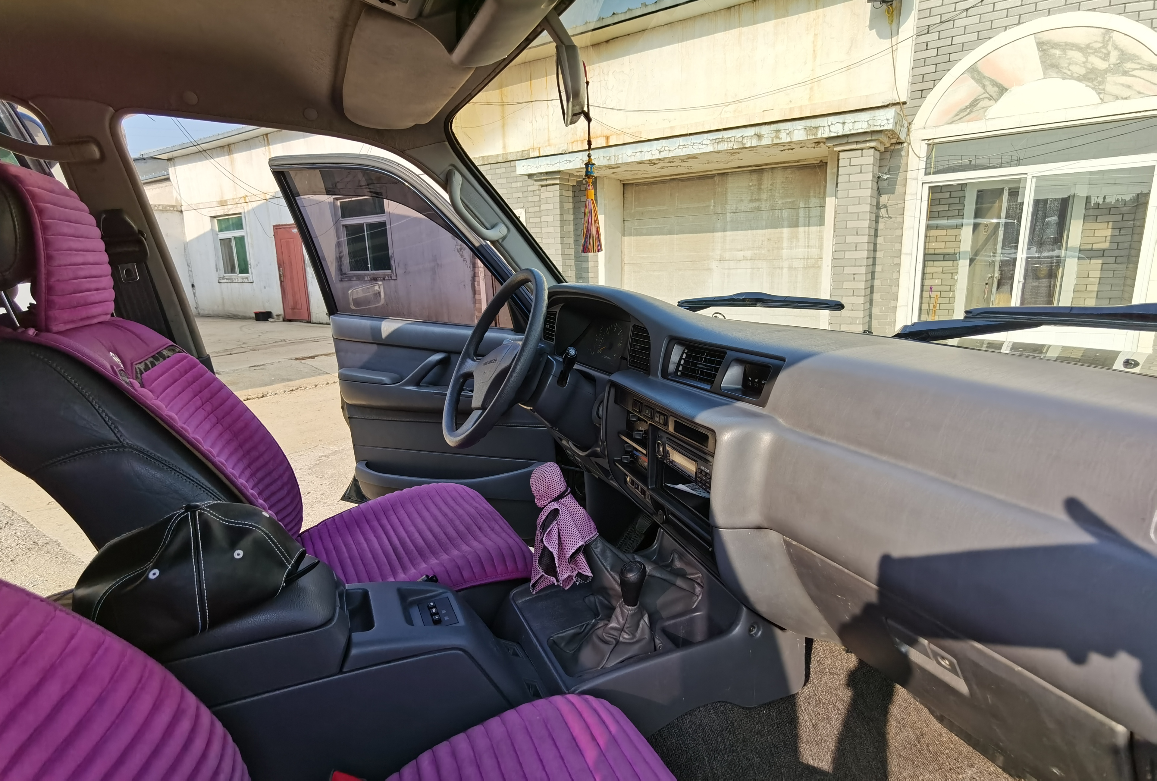 兰德酷路泽lc80越野视频,lc80陆地巡洋舰沙漠王子