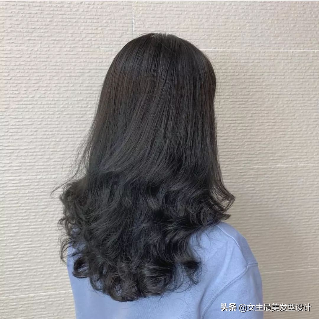 中长烫发洗发后怎么打理,中长法式烫发打理教程