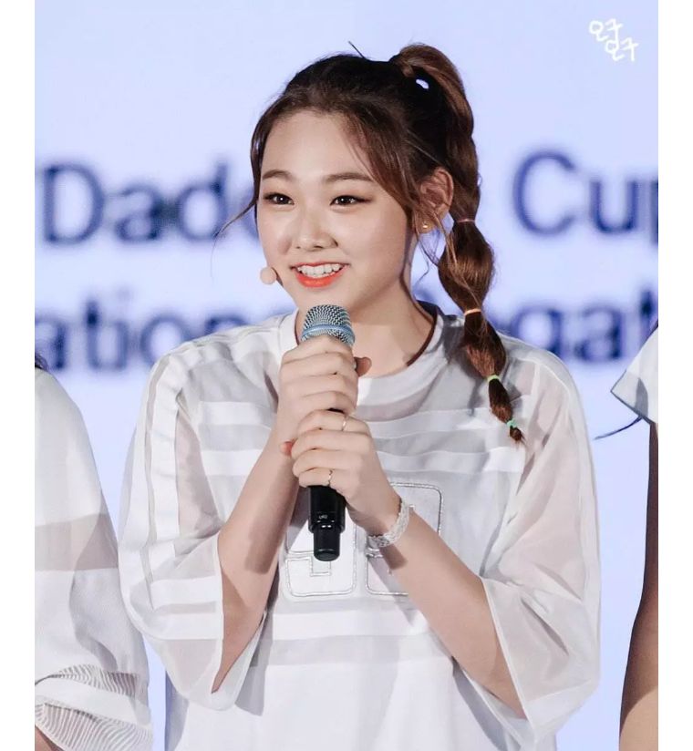 脸颊没肉是太瘦了么,韩国爱豆要瘦到多少斤